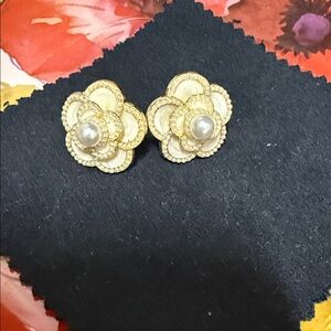 Gold and Cream Floral Earrings